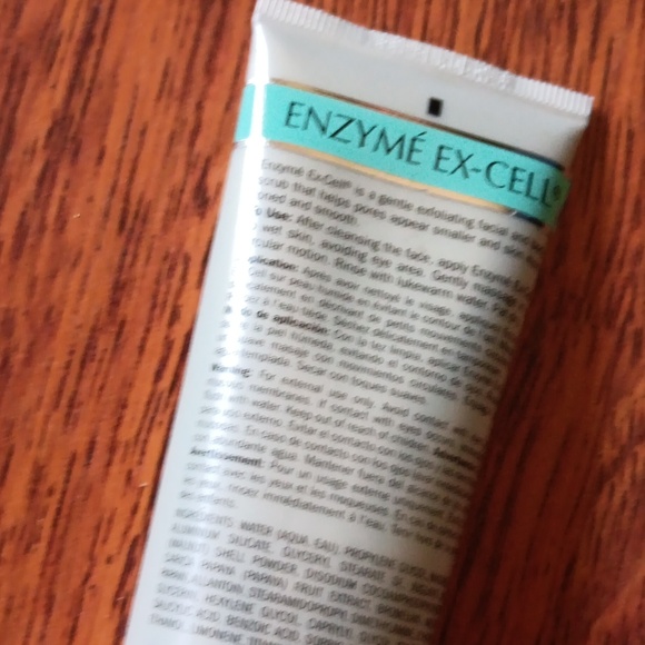 💟Papaya Facial Scrub - Picture 4 of 8